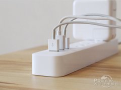 小米插线板塑料纹理很强