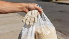 <b>一个个小巧的挂钩就做好了</b>