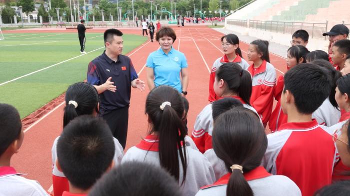 周吕鑫、罗晓玲助阵全民健身万里行甘肃华池站