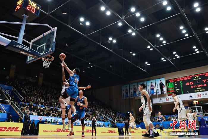 四川男篮四连败遭南京男篮碾压，段睿骐独木难