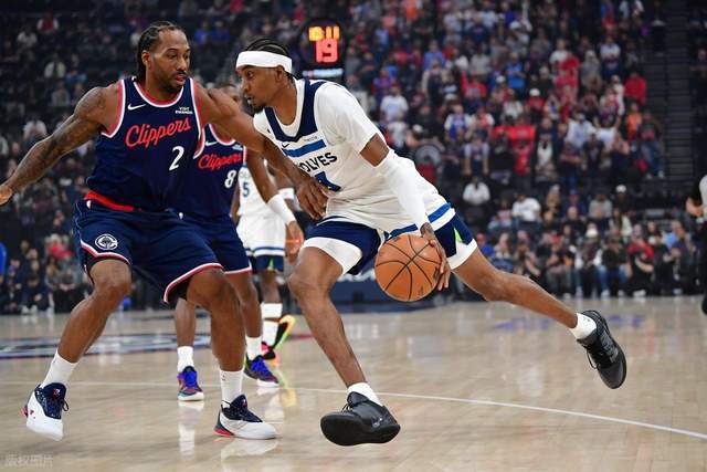 伦纳德狂砍28分率快船大胜森林狼