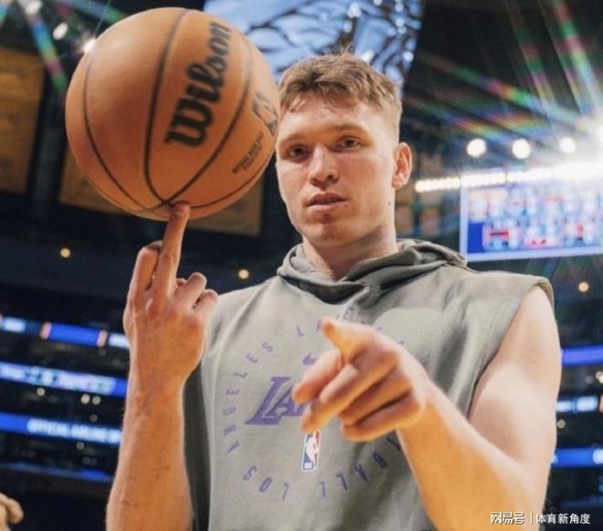 克内克特季后赛低迷陷交易困境