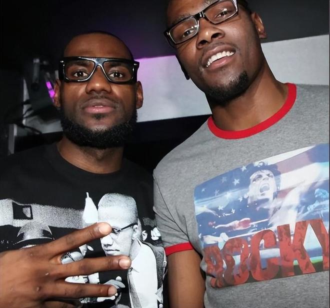 詹姆斯杜兰特常规赛31次交锋胜负记录与数据对比